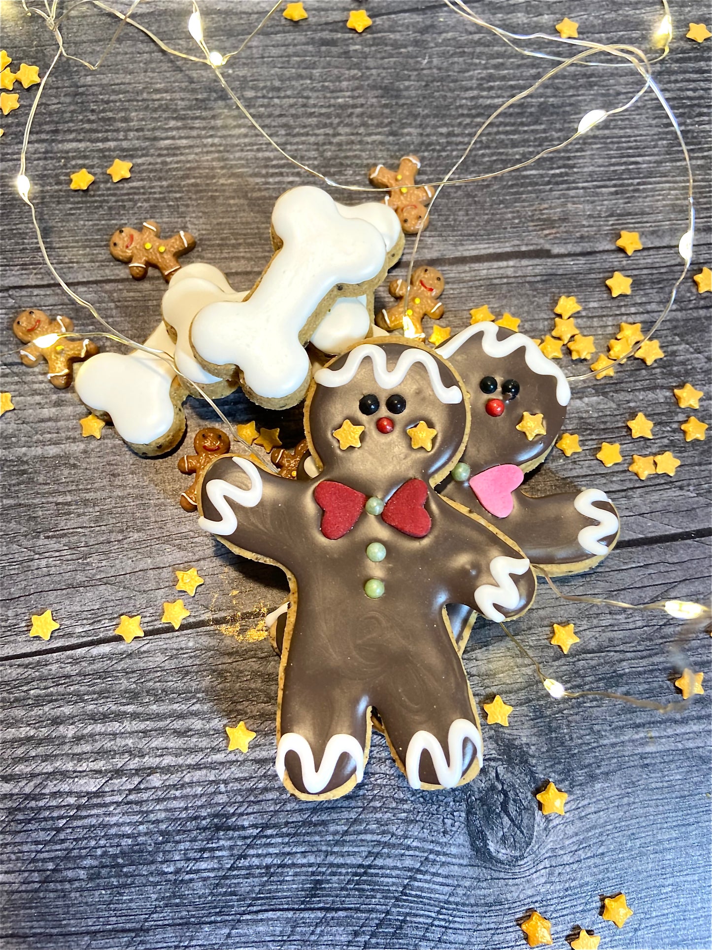 Gingerbread Men Merry Munchies Canine Cookie Gift Set