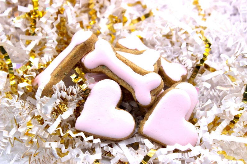 ‘Hug Me” Canine Cookie Gift Set