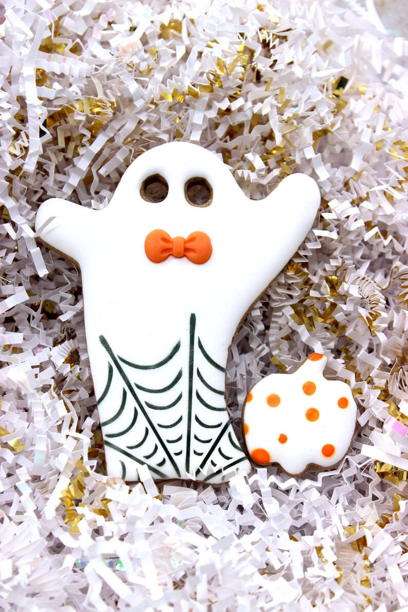 “Midnight Mingle" Gift Sets Certified Lookie-a-Tookie™ Canine Cookies, Halloween Dog Treats🌙🦇🎃🐾
