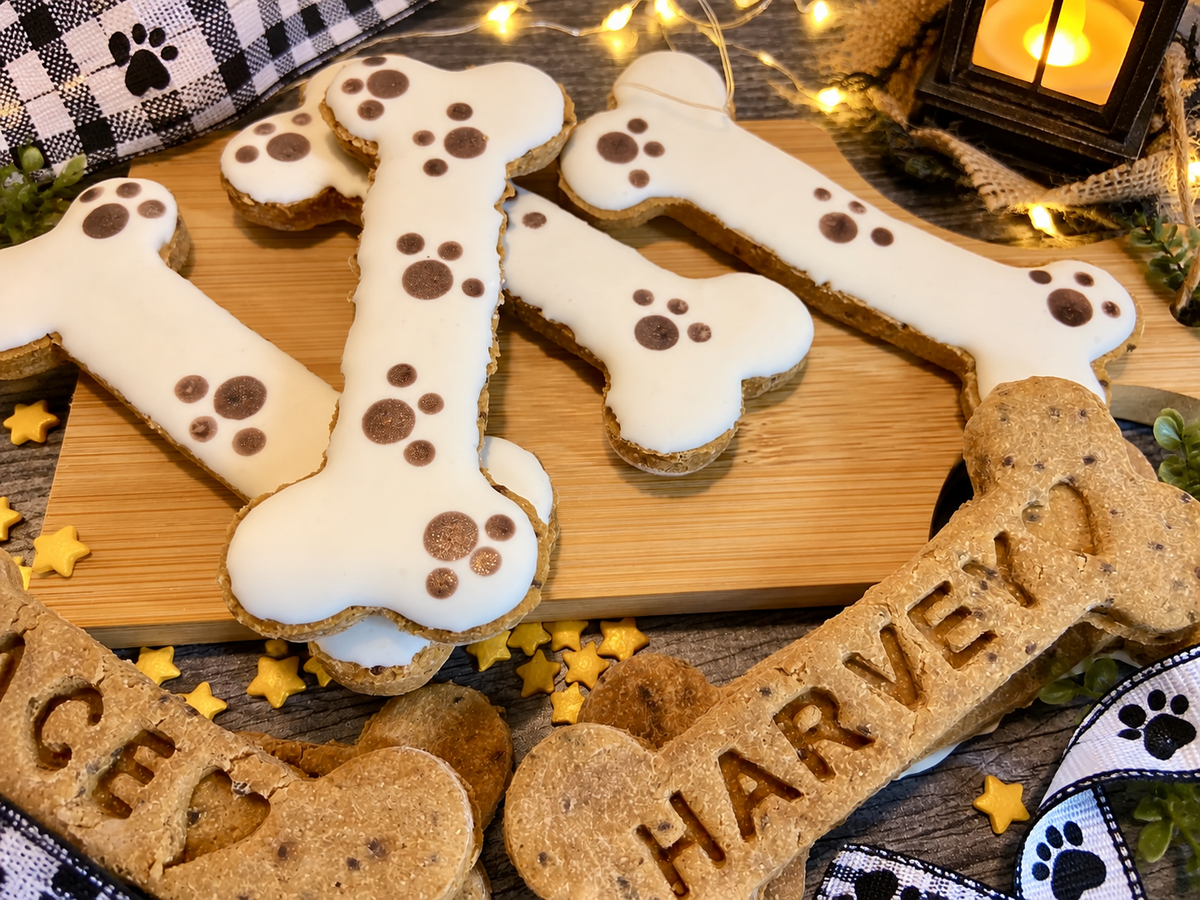 Name & Nibble Personalized Canine Cookie Gift Set ✒️🐾