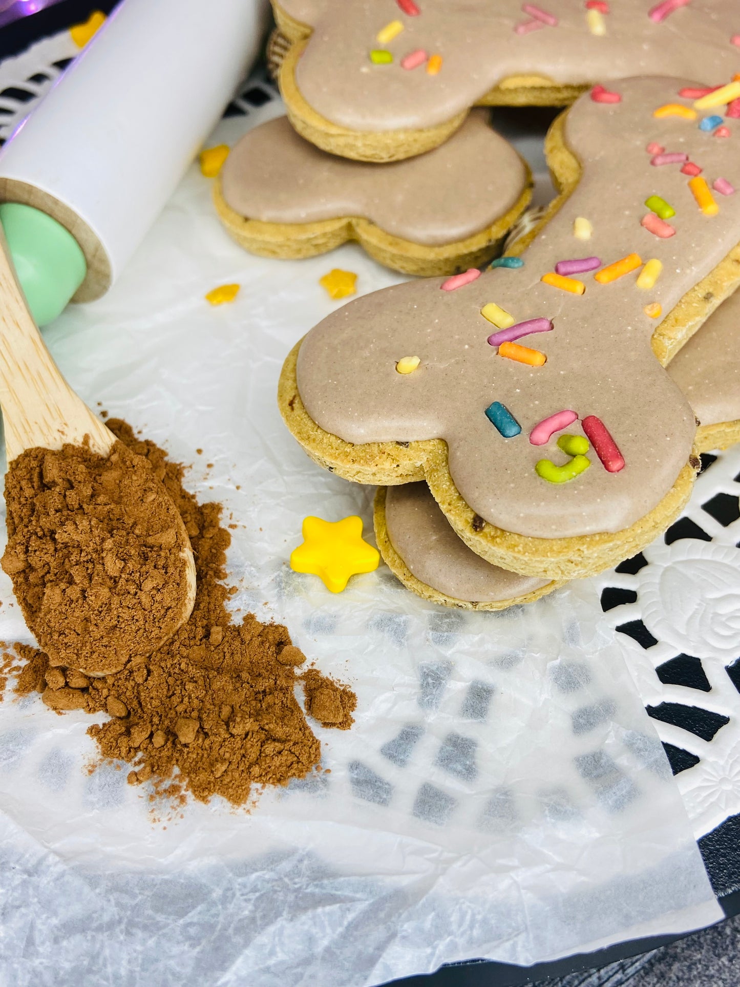 Carob Kisses Canine Cookie Gift Set 🍃🤎💋