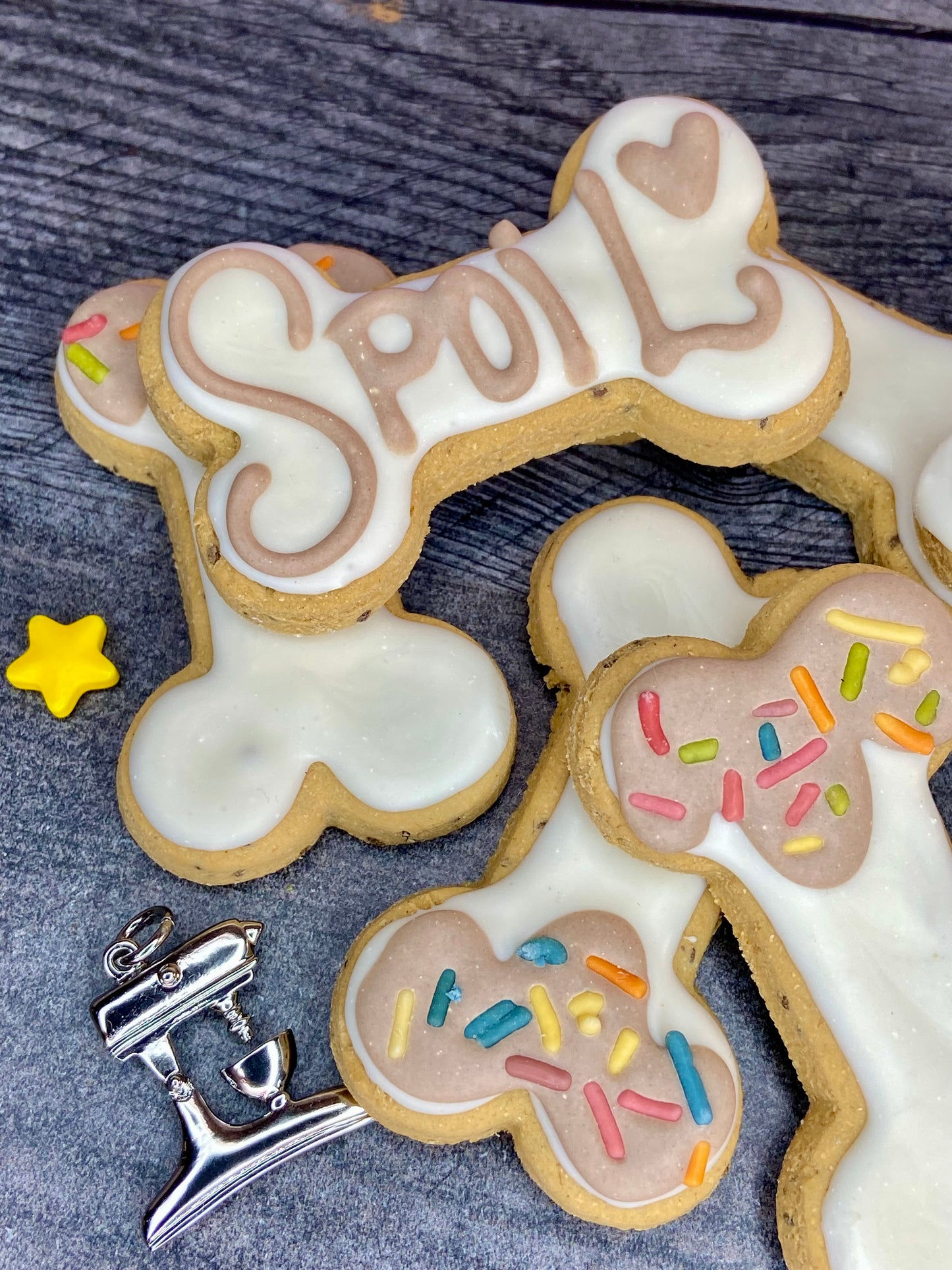 “Spoil” Canine Cookie Gift Set 🐾🤍