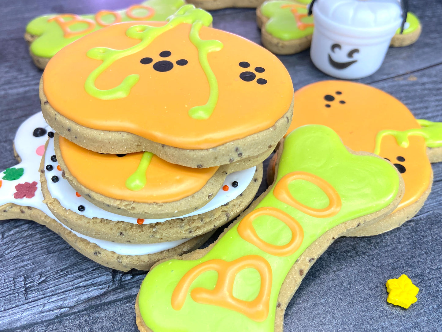 👻🎃🦴 BOO, IT’S FALL! Canine Cookie Gift Set