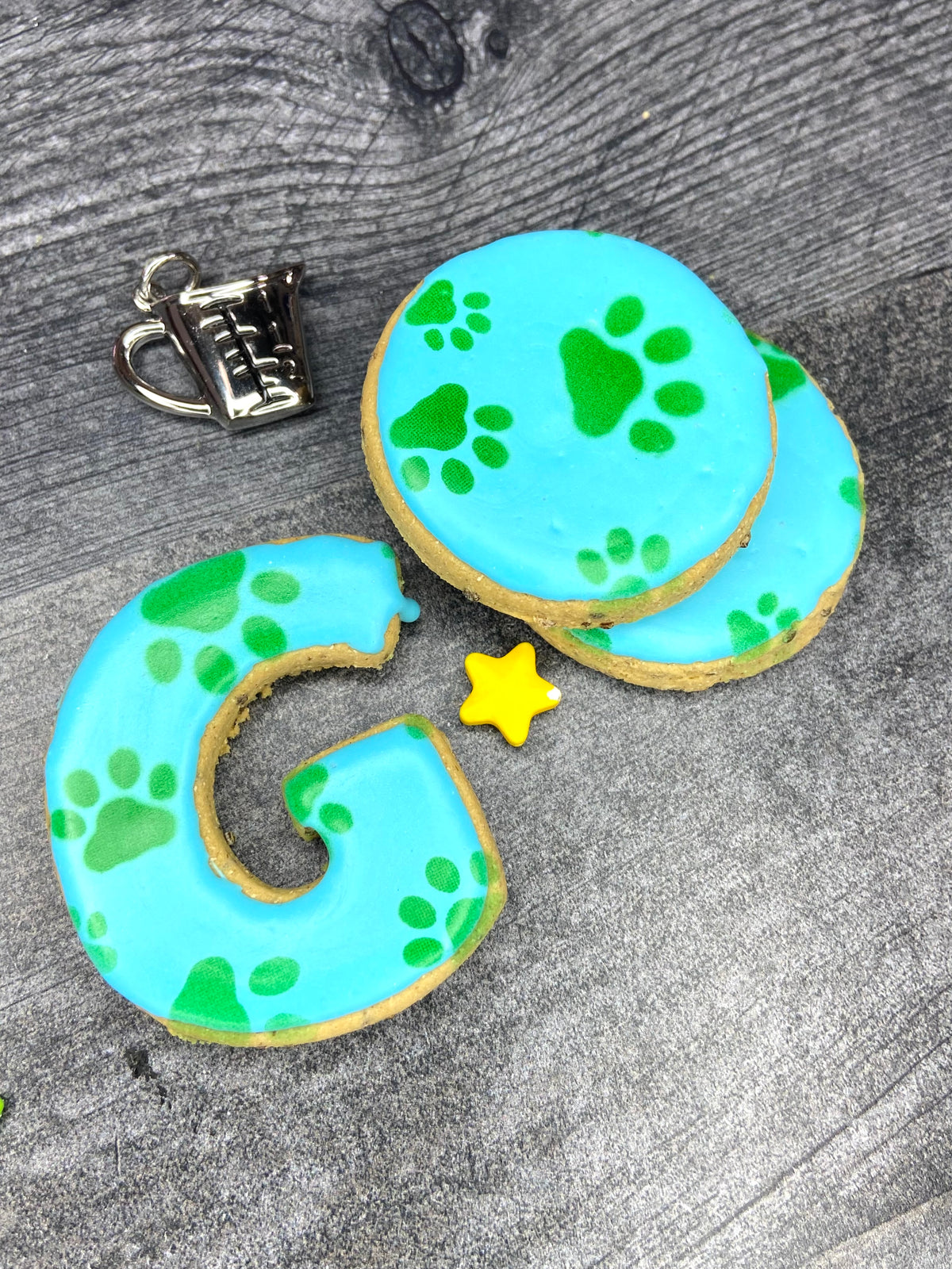 "YOU MAKE THE WORLD A BETTER PLACE"   Canine Cookie Gift Box Set 🌎🐾