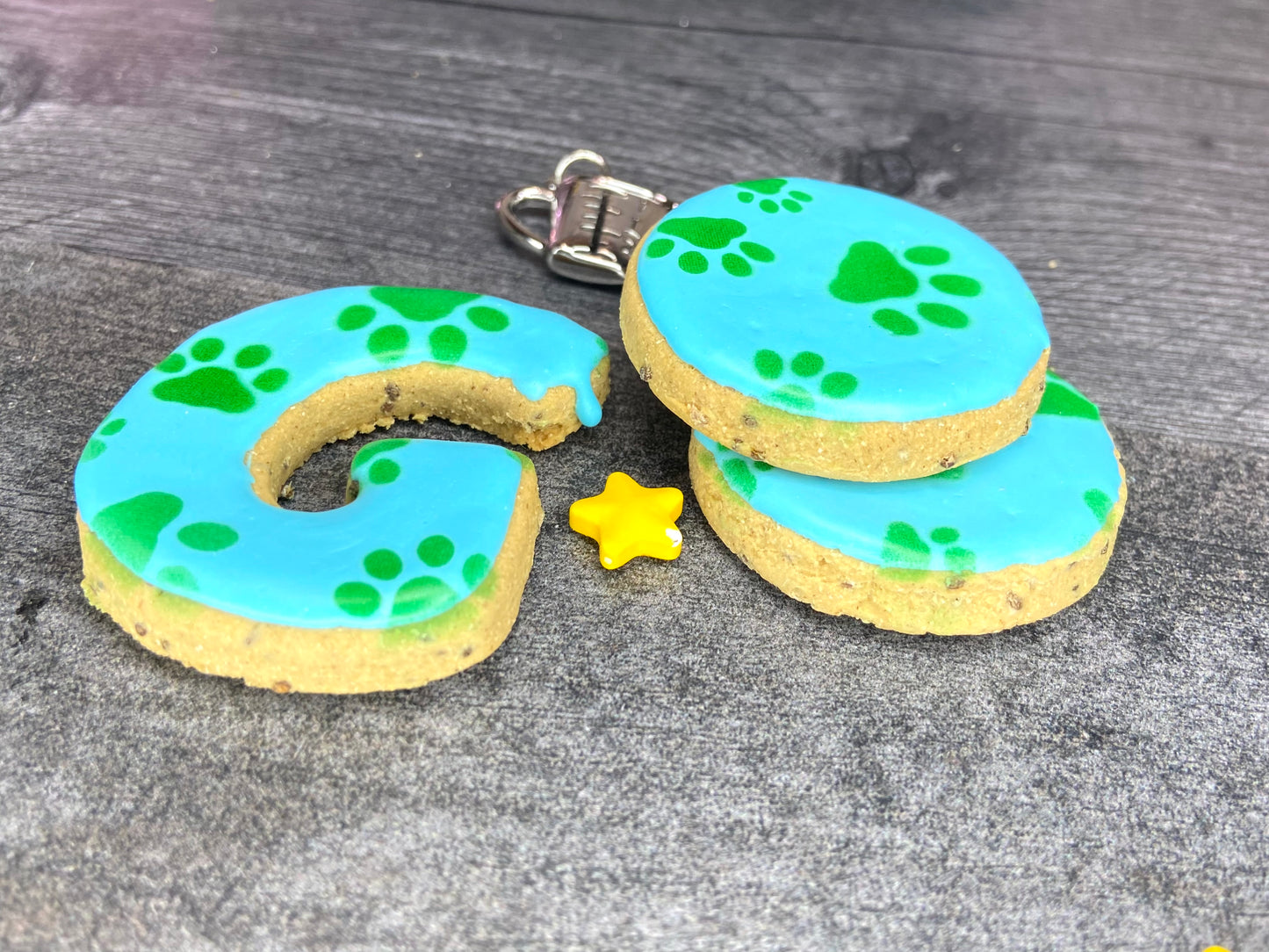 "YOU MAKE THE WORLD A BETTER PLACE"   Canine Cookie Gift Box Set 🌎🐾