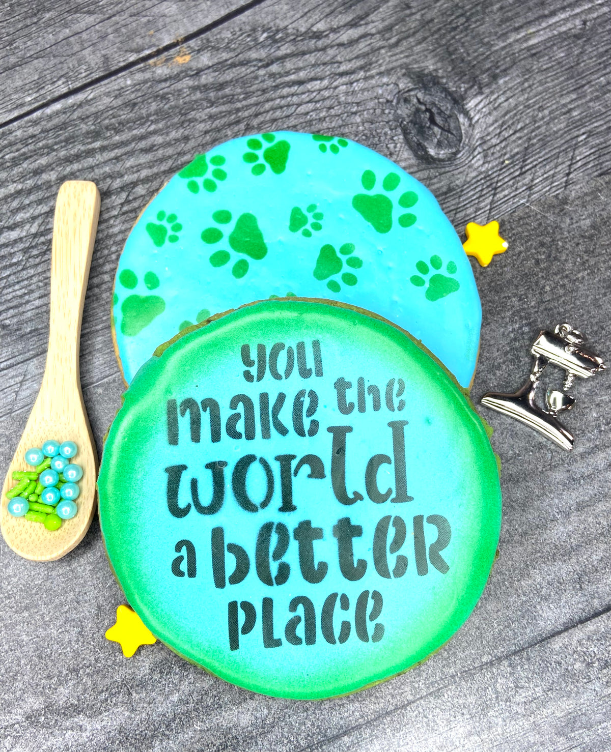 "YOU MAKE THE WORLD A BETTER PLACE"   Canine Cookie Gift Box Set 🌎🐾