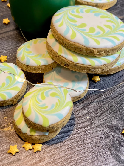 Wondrous Wreath” Canine Cookie Gift Set