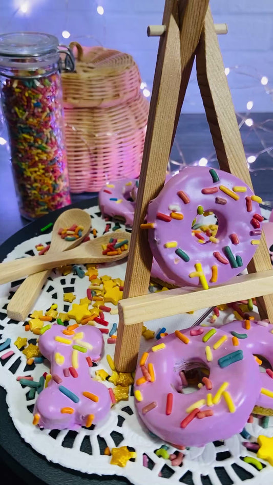 ⭐ "SWEET DONUT DAY" Canine Cookie Gift Box Set w/Tag