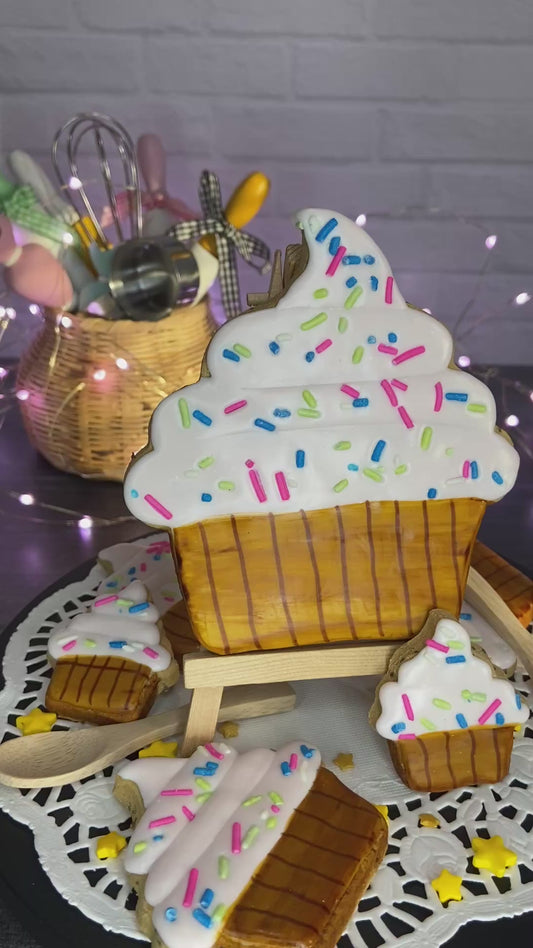 "Pupcake Party Box" Gift Box 🎉🧁🐾